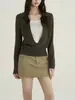 Nova Camisa de Malha Color Block Falsa Duas Peças para Primavera e Outono com Ajuste na Cintura e Gola Lapela, Camiseta Feminina de Designer com Estilo Único e Visual Elegante