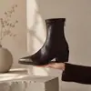 Botas coreanas de tacón grueso, elásticas, de corte ajustado, con punta y tacón medio, perfectas para mujeres bajitas, creando un efecto adelgazante al combinarlas con vestidos; botines de tacón alto para mujer