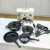 Juego de 13 piezas de utensilios de cocina de gran venta para comercio exterior Juego de cuatro piezas de utensilios de cocina Olla para sopa antiadherente Olla para leche Sartén Traje de varias piezas Olla