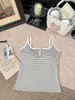 Chaleco Pure Desire de Chica Atrevida con Rayas de Color Contrastante y Hermoso Diseño en la Espalda, Ropa Exterior e Interior para Mujer con Tirantes Finos y Diseño de Botones, Incluye Copas