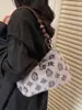 Bolso de Terciopelo Relleno para Mujer 2025 Otoño e Invierno Nuevo Bolso de Mano Bolso de Hombro de Nicho Bolso Tote Simple de Moda Bolso de Axila