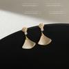 Pendientes de Cristal de Ojo de Gato en Forma de Abanico de Lujo Ligero de Nicho para Mujer, Pendientes de Circonita con Diseño, Joyería de Oreja Elegante y de Alta Gama