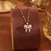 Collar de Acero de Titanio Estilo Coreano y Japonés para Mujer, No se Desvanece, Cadena para Clavícula de Lujo Ligero de Nicho de Gama Alta con Colgante Irregular, Joyería al por Mayor