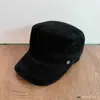 Sombrero de equitación retro británico de gamuza para mujer, adelgazante y rejuvenecedor, sombrero de caballero de alta gama moderno y elegante, gorra de copa plana
