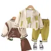 Nuevo Conjunto de Tres Piezas para Niños de Algodón con Cuello Alto Estampado de Animales Sudadera Casual Pantalones con Estampado de Moda Fabricante de Origen Lote