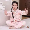 Pijama Infantil Outono e Inverno Flanela Meninos Plus Velvet Espessado Coral Fleece Crianças de Meia-Idade e Mais Velhas Meninas Conjunto de Roupa para Casa