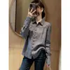 Camisa Cinza de Manga Longa para Mulheres, Design Francês Estilo Coreano, Top Estilo Nicho para o Trabalho, Modelo Versátil Novo da Primavera de 2026