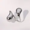 Moda Europeia e Americana Anel Exagerado de Aço Inoxidável para Mulheres Ouro 18K Simples Estilo Ins Anel de Design de Ponta Joias Atacado