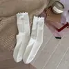Calcetines de longitud media con volantes estilo coreano, calcetines de algodón holgados de color liso, nuevo producto de otoño, calcetines versátiles de encaje dulce para mujer