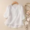 Elegante top de manga corta de patchwork de organza y algodón-lino con cuello en V, nueva camiseta versátil y elegante bordada de verano para mujer
