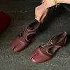 Zapatos de Ballet Mary Jane Cómodos de Verano 2026 para Mujer con Dedos Separados y Calados, Completamente de Cuero por Dentro y por Fuera