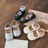 Zapatos de vestir formales tipo mocasín con suelas blandas en color plateado, zapatos estilo coreano para bebé niña, zapatos individuales a juego, zapatos de princesa para niños para primavera y otoño 2026