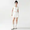 Conjunto fitness de manga curta com gola V e lapela estilo coreano, saia de comprimento médio anti-exposição, conjunto esportivo para corrida e badminton