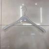 Loja de roupas cabide de plástico preto terno casamento casaco antiderrapante roupas penduradas cabide de secagem atacado
