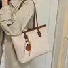 Bolsa de palha tecida retrô de nicho para mulheres, grande capacidade, nova coleção outono/inverno 2026, estilosa e sofisticada, adequada para o dia a dia, bolsa de ombro ou bolsa de mão