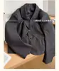 Blazer corto de mujer estilo coreano, nuevo modelo otoño 2026, corte holgado casual de moda nicho con un toque elegante y sofisticado