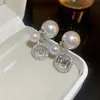 Pendientes de Perla Redondos Geométricos con Tachuelas de Diamante Color Plata, Lujo Ligero, Gama Alta, Exquisitos, Elegantes, Versátiles para Mujer