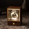 Cubo Creativo 3D Galaxia Cristal Tallado Interior Adorno de Escritorio Artesanía de Madera Lámpara de Noche Decoración Regalo de Cumpleaños
