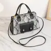 Bolsa Transversal Feminina de Luxo Leve com Padrão de Pedra Dourada, Textura de Nicho de Alta Qualidade, Porta-Moedas Portátil, Bolsa para Revenda