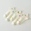 Calcetines para hombre y mujer, calcetines cortos para primavera y verano, color liso, finos, absorbentes de sudor, transpirables, negros, blancos, grises, calcetines invisibles, antideslizantes, que no se caen, calcetines de puesto callejero