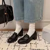 Sola Silenciosa Elegante e Confortável para o Dia a Dia Mocassins de Pele de Ovelha Primavera 2026 Bico Redondo Salto Alto Grosso Couro Genuíno Corte Profundo Sapatos de Salto Único para Mulheres