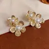 Brincos de Prata S925 com Agulha Moda Simples Metal Pérola Pétala Elegante Acessível Luxo Versátil Brincos de Alta Qualidade Joias para Orelha