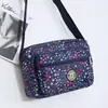 Bolsa Feminina Popular Mais Vendida, Bolsa de Tecido Floral, Bolsa Transversal de Grande Capacidade, Bolsa com Zíper Multicamadas à Prova d'Água para Mães de Meia-Idade e Idosas, Bolsa de Feira de Rua