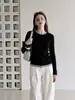 Suéter pullover redondo com blocos de cor para mulheres, corte justo e valorizador, perfeito como camada base para outono e inverno, top de manga longa
