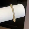 Pulsera Redonda de Circonita Estilo Francés, Estilo Palacio Retro, Pulsera Sencilla, Lujo Ligero, Sensación de Alta Gama, Joyería de Mano Versátil al por Mayor