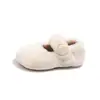 Zapatos esponjosos para niñas, dulces, de punta redonda, suela plana, colección otoño/invierno 2026, zapatos casuales de algodón para niños para uso exterior, disponibles para dropshipping