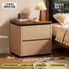 Mesita de noche de madera maciza cuidadosamente seleccionada, modelo nuevo para uso doméstico, lujo ligero, estilo vintage pequeño color crema, mueble de almacenamiento de alta gama para mesita de noche