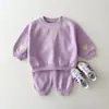 Conjunto de Moletom com Capuz e Calça de Moletom Estilo Coreano Ins para Crianças Dopamina Outono Inverno Novo Bordado Estampa de Letra Coração Conjunto de Duas Peças