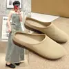 Sandalias y Chanclas de Malla Feiwei Baotou Media Copa Estilo Nuevo Verano 2024 Transpirables Versátiles Retro Suela Suave para Mujer Ropa Exterior