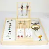 Caja de almacenamiento de joyería de madera maciza bandeja para anillos pendientes estante para pendientes pulseras expositor de joyería accesorios de exhibición de joyería