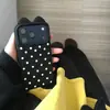 Estuche tipo Puf Amarillo con Lunares Amarillos y Orejas de Gato para Apple 17, Funda Simple y Suave para iPhone 16 con Diseño de Garra de Gato Lateral 15