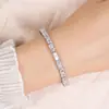 Pulsera de Lujo Cuadrada de Circonita Europea y Americana, Pulsera Exquisita de Gama Alta de Nicho, Joyería de Mano Estilo Lujo Ligero Personalizada para Mujeres