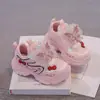 Zapatillas Deportivas de Malla Transpirables Versátiles de Dibujos Animados para Niñas 2026 Nuevas Llegadas de Otoño Zapatos Casuales para Niños Zapatos de Malla de Moda para Niñas