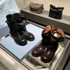 Botas de mujer con suela gruesa y estilo, botas tobilleras de motorista plisadas vintage nuevas otoño 2026, botas de tacón grueso de moda hasta la pantorrilla
