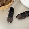 Verano Nuevo Estilo Moño con Falda Mary Jane Planas Zapatos de Una Sola Hebilla Mujer Versátiles Zapatos Pequeños de Cuero Punta Redonda 2025 Boca Baja Franceses
