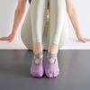 Calcetines de yoga antideslizantes sin espalda con logotipo personalizado OEM, calcetines de baile de algodón absorbentes del sudor para mujer, calcetines de piso con tiras cruzadas de moda.