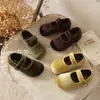 Sapatos de veludo infantis estilo coreano, coleção primavera e outono, sapatos vermelhos de princesa para meninas, sapatilhas de bico raso, sapatos de bebê, sapatos de vovó