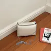 2026 Nova Bolsa Simples Feminina Moda Transversal Versátil para Meninas com Corrente, Elegante Casual para o Dia a Dia Bolsa de Ombro