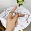 Novos Óculos Anti-Luz Azul Estilo Fashionável Tendência Óculos Lisos Ovais para Look Sem Maquiagem Estilo Igual de Influenciador Óculos para Miopia Homens
