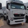 Tractor Blanco de 540 HP con Líquido Lento