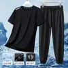 Verano 2025 Traje de dos piezas deportivo y de ocio para hombre, para fitness, correr, entrenamiento, transpirable, de seda de hielo fresca, elástico, de manga corta
