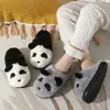Chinelos de Algodão Fofos de Desenho Animado para Mulheres 2025 Outono e Inverno Nova Moda Versátil Confortável Antiderrapante Fundo Plano Biqueira Fechada Chinelos para Mulheres