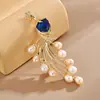 Broche Sentido Avanzado Moda de Nicho Estilo Coreano Perla de Agua Dulce Corsage para Mujer Pavo Real Creativo Elegante Ropa Accesorios de Ropa