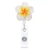 Identificación de Insignia Fácil de Tirar Hecho a Mano Hebilla Retráctil Flor Hawaiana Pequeña Fresca Arcilla Suave Hebilla de Frangipani