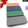 Venta Directa de Fábrica Estuche Cuadrado Grande de Cuero Tejido con Marco de Hierro para Estudiantes Hombres y Mujeres, Caja de Almacenamiento Simple Resistente a la Presión, Personalizable