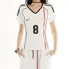 Camiseta de Manga Corta para Mujer con Diseño Infantil de Rayas Naranja y Bloques de Color, Cuello en V, Corte Ajustado, Top para Mujer Elegante y Versátil.